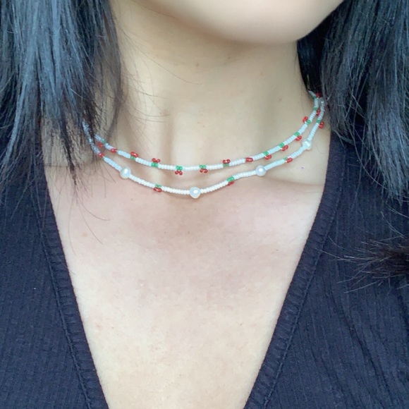 Handmade beaded cherry necklace - Picture 3 of 3